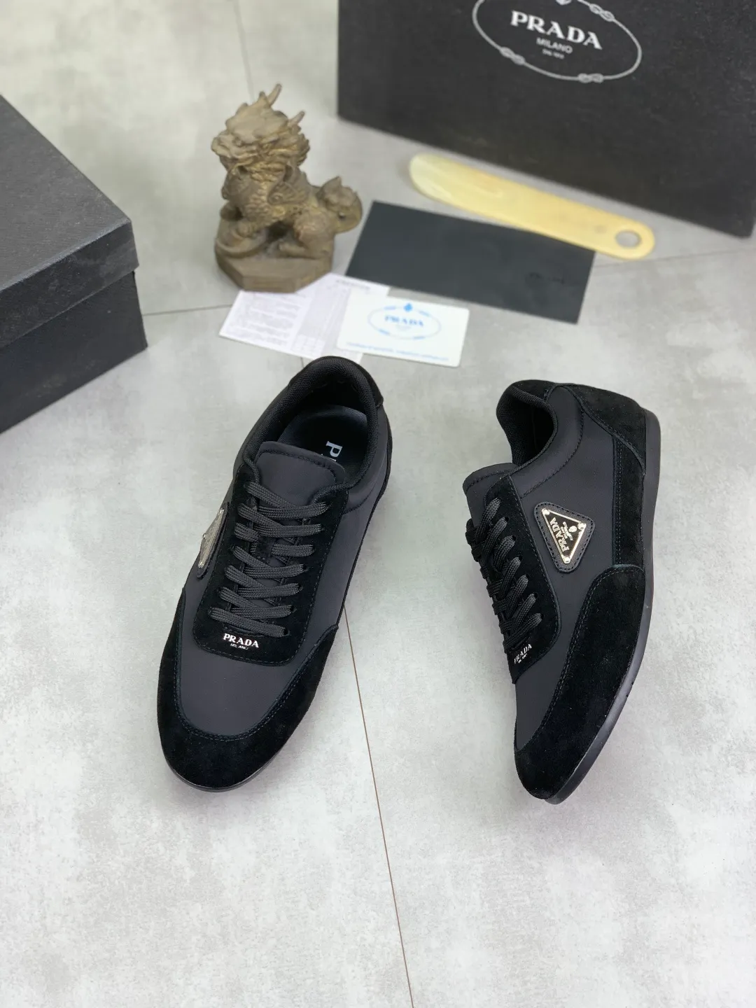 Men's Men's Shoes💰P440💰[New Style] The latest classic model of high-quality PRADA breathable and comfortable men's shoes has been launched on the official website in 1:1 reproduction, synchronized in Hong Kong counters and on the same catwalk; all made of calfskin with breathable mesh fabric ➕Imported soft and comfortable sheep Leather lining, 🍡🍡original 1:1 rubber outsole, non-slip and wear-resistant; comfortable to wear, attractive style, fine workmanship, and simple and neat shoe last, showing a man's courage and toughness, 👍size 38 to 44; 4️⃣colors🉑️ to choose from